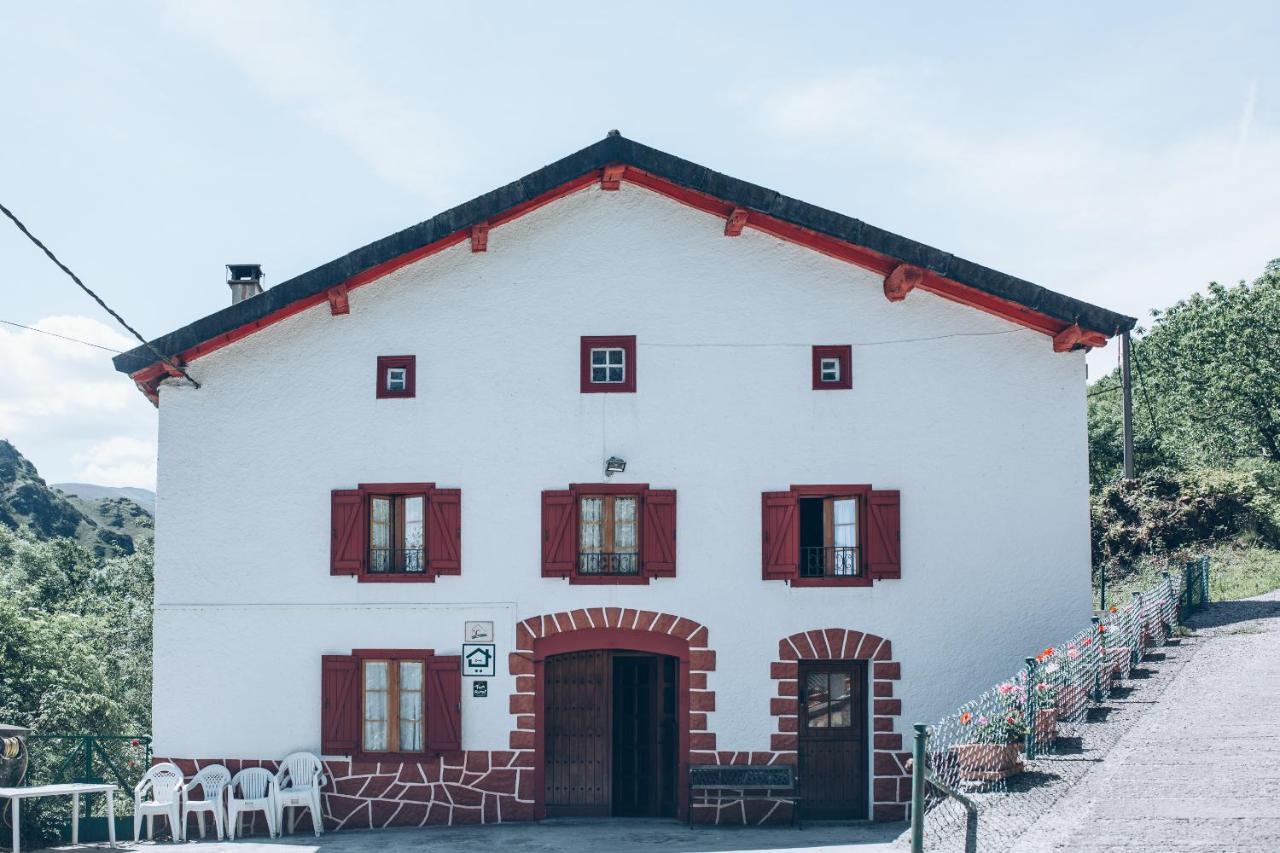 Casa Navarlaz S N Valcarlos Ngoại thất bức ảnh